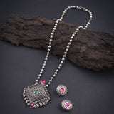 Oxidised Chain With Pendant